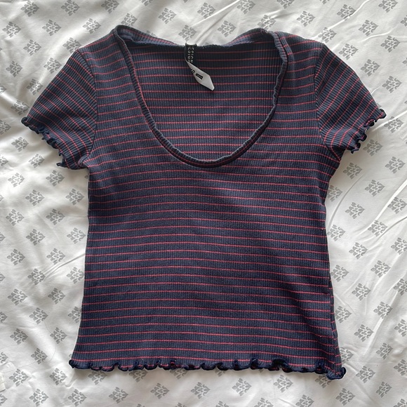 Design Lab Striped Tee - Picture 3 of 7